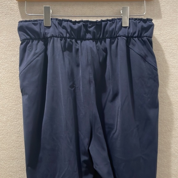 Lululemon High Rise Jogger - Picture 6 of 15